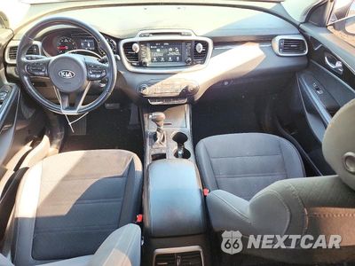Zdjęcie 8 z 13 samochodu: 2018 KIA SORENTO LX VIN:5XYPG4A38JG357173 - miniatura
