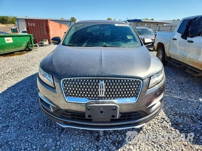 Piąte zdjęcie samochodu w środku: 2019 LINCOLN MKC SELECT VIN:5LMCJ2D90KUL18784 - miniatura