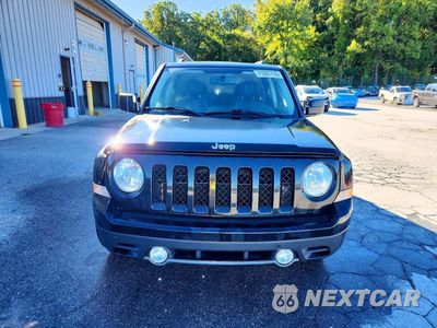 Piąte zdjęcie samochodu w środku: 2017 JEEP PATRIOT LATITUDE VIN:1C4NJRFB5HD211957 - miniatura