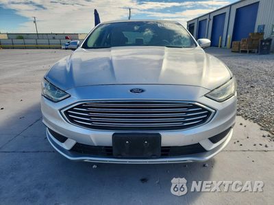Piąte zdjęcie samochodu w środku: 2017 FORD FUSION S VIN:3FA6P0G75HR274014 - miniatura