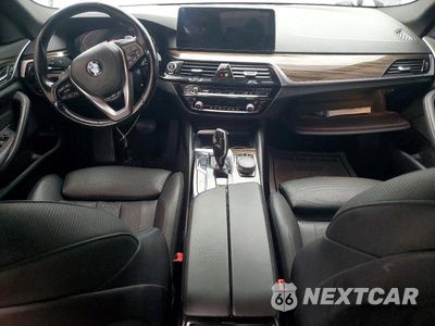 Zdjęcie 8 z 12 samochodu: 2021 BMW 530 XI VIN:WBA13BJ04MCF62882 - miniatura