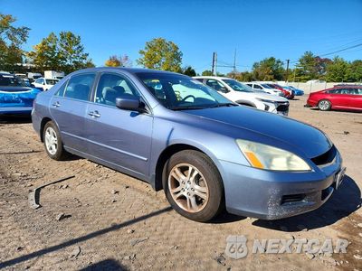 Czwarte zdjęcie samochodu z boku: 2007 HONDA ACCORD VIN:1HGCM56767A203628 - miniatura