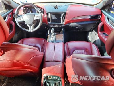 Zdjęcie 8 z 13 samochodu: 2017 MASERATI LEVANTE VIN:ZN661XUAXHX237681 - miniatura