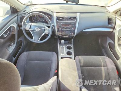 Zdjęcie 8 z 12 samochodu: 2013 NISSAN ALTIMA 2.5 VIN:1N4AL3AP1DN418008 - miniatura