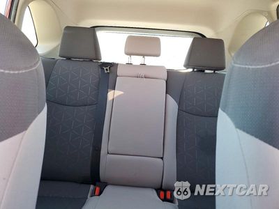 Zdjęcie 10 z 13 samochodu: 2021 TOYOTA RAV4 XLE VIN:2T3W1RFV0MW128173 - miniatura