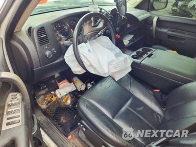 Zdjęcie 8 z 12 samochodu: 2010 GMC SIERRA K1500 SLE VIN:3GTRKVE31AG273639 - miniatura