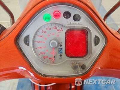 Zdjęcie 7 z 9 samochodu: 2007 VESPA GTS 250 VIN:ZAPM459L275006099 - miniatura