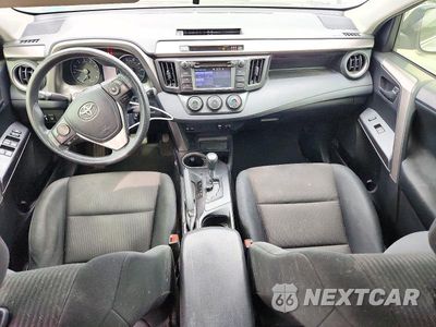 Zdjęcie 8 z 13 samochodu: 2018 TOYOTA RAV4 LE VIN:JTMBFREV8JJ242109 - miniatura