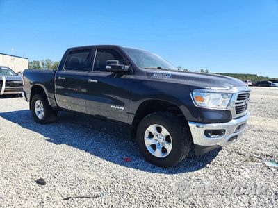 Czwarte zdjęcie samochodu z boku: 2020 RAM 1500 BIG HORN/LONE STAR VIN:1C6SRFFT7LN212735 - miniatura