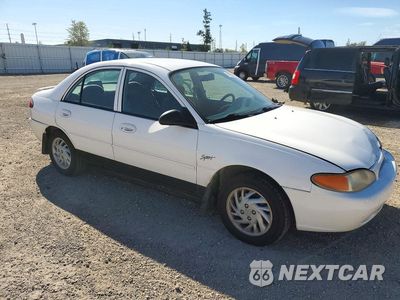 Czwarte zdjęcie samochodu z boku: 1998 FORD ESCORT SE VIN:1FAFP13P5WW290252 - miniatura
