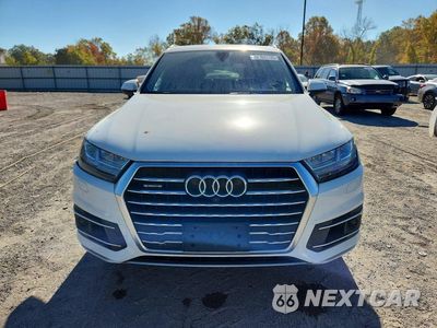 Piąte zdjęcie samochodu w środku: 2017 AUDI Q7 PRESTIGE VIN:WA1VAAF75HD053157 - miniatura
