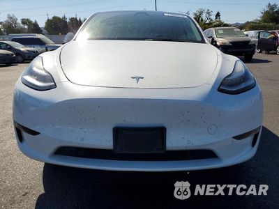 Piąte zdjęcie samochodu w środku: 2021 TESLA MODEL Y VIN:5YJYGDEE5MF230036 - miniatura