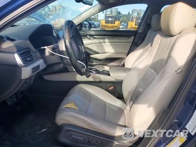 Zdjęcie 7 z 12 samochodu: 2018 HONDA ACCORD TOURING VIN:1HGCV1F93JA107888 - miniatura
