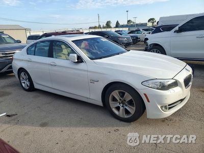 Czwarte zdjęcie samochodu z boku: 2012 BMW 528 XI VIN:WBAXH5C55CDW10305 - miniatura