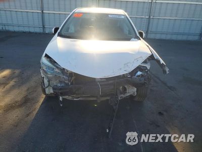Piąte zdjęcie samochodu w środku: 2019 TOYOTA COROLLA SE VIN:2T1BURHE8KC134751 - miniatura