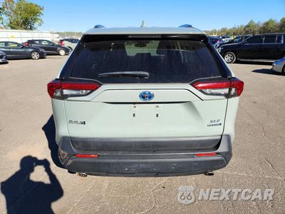 Zdjęcie 6 z 13 samochodu: 2020 TOYOTA RAV4 HYBRID XLE VIN:JTMRWRFV1LD045426 - miniatura