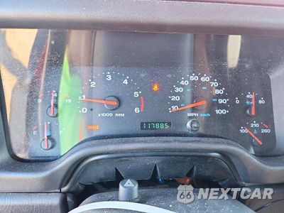 Zdjęcie 9 z 12 samochodu: 2002 JEEP WRANGLER / TJ SE VIN:1J4FA29P92P751878 - miniatura