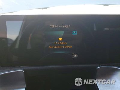Zdjęcie 9 z 13 samochodu: 2020 MERCEDES-BENZ GLB 250 VIN:W1N4M4GB8LW031995 - miniatura
