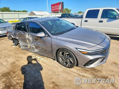 Czwarte zdjęcie samochodu z boku: 2025 HYUNDAI ELANTRA SEL VIN:KMHLS4DG2SU953936 - miniatura