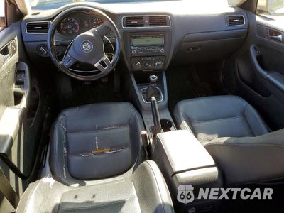Zdjęcie 8 z 12 samochodu: 2011 VOLKSWAGEN JETTA SE VIN:3VWBZ7AJ5BM340501 - miniatura