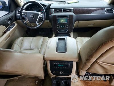 Zdjęcie 8 z 13 samochodu: 2007 GMC YUKON XL DENALI VIN:1GKFK66817J327715 - miniatura