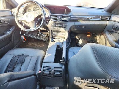 Zdjęcie 8 z 12 samochodu: 2011 MERCEDES-BENZ E 550 4MATIC VIN:WDDHF9AB7BA298958 - miniatura