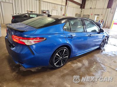 Trzecie zdjęcie samochodu z tyłu: 2018 TOYOTA CAMRY XSE V6 VIN:4T1BZ1HK5JU009020 - miniatura