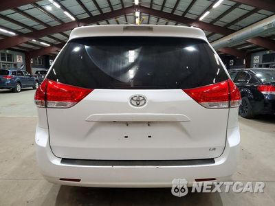 Zdjęcie 6 z 13 samochodu: 2011 TOYOTA SIENNA LE VIN:5TDKK3DC8BS032137 - miniatura
