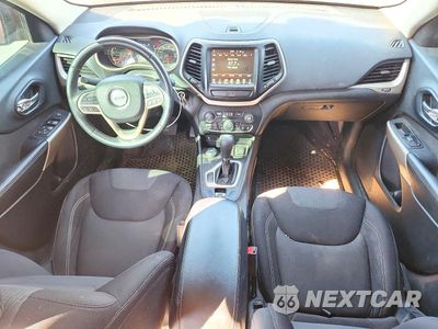 Zdjęcie 8 z 13 samochodu: 2017 JEEP CHEROKEE VIN:1C4PJMCS5HW659961 - miniatura