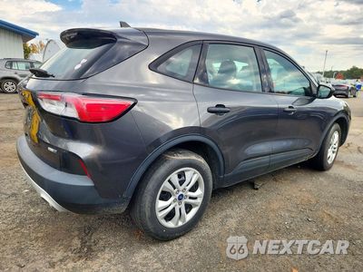 Trzecie zdjęcie samochodu z tyłu: 2020 FORD ESCAPE S VIN:1FMCU9F65LUC17747 - miniatura