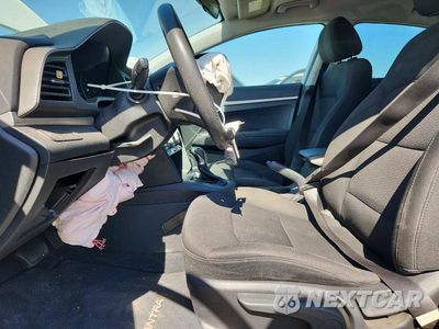 Zdjęcie 7 z 12 samochodu: 2019 HYUNDAI ELANTRA SE VIN:5NPD74LF6KH455834 - miniatura