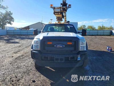 Piąte zdjęcie samochodu w środku: 2016 FORD F450 SUPER DUTY BUCKET TRUCK VIN:1FDUF4GT0GEB08098 - miniatura