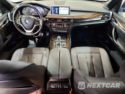 Zdjęcie 8 z 13 samochodu: 2018 BMW X5 XDRIVE35I VIN:5UXKR0C5XJL072229 - miniatura