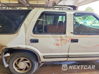 Zdjęcie 11 z 13 samochodu: 1998 CHEVROLET BLAZER VIN:1GNDT13W1W2143493 - miniatura