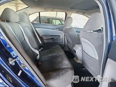 Zdjęcie 10 z 13 samochodu: 2010 HONDA ACCORD EX VIN:1HGCP2F79AA001265 - miniatura
