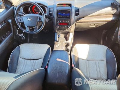 Zdjęcie 8 z 13 samochodu: 2013 KIA SORENTO SX VIN:5XYKW4A25DG419766 - miniatura