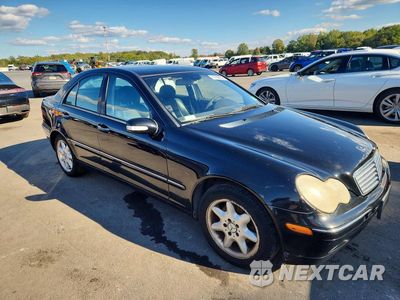 Czwarte zdjęcie samochodu z boku: 2004 MERCEDES-BENZ C 240 4MATIC VIN:WDBRF81J64F443332 - miniatura