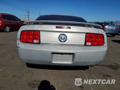 Zdjęcie 6 z 13 samochodu: 2005 FORD MUSTANG VIN:1ZVFT80N855196711 - miniatura