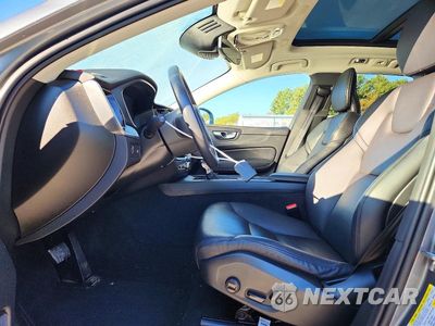 Zdjęcie 7 z 13 samochodu: 2020 VOLVO XC60 T5 MOMENTUM VIN:YV4102RKXL1576517 - miniatura
