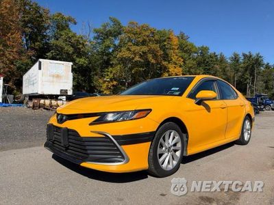 Drugie zdjęcie samochodu z przodu: 2022 TOYOTA CAMRY LE VIN:4T1C11AK5NU621780 - miniatura