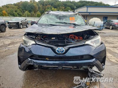 Piąte zdjęcie samochodu w środku: 2018 TOYOTA RAV4 HYBRID LE VIN:JTMRJREV8JD225810 - miniatura