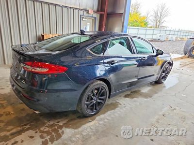 Trzecie zdjęcie samochodu z tyłu: 2020 FORD FUSION SE VIN:3FA6P0HD6LR105794 - miniatura