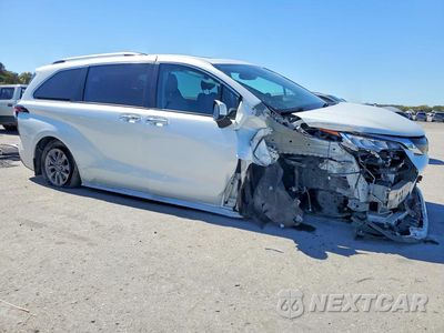 Czwarte zdjęcie samochodu z boku: 2022 TOYOTA SIENNA XLE VIN:5TDYRKEC4NS098588 - miniatura