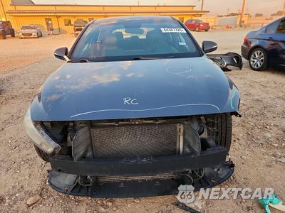 Piąte zdjęcie samochodu w środku: 2018 HYUNDAI ELANTRA GT SPORT VIN:KMHH55LC7JU073654 - miniatura