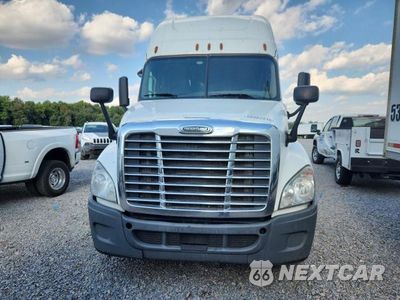 Piąte zdjęcie samochodu w środku: 2018 FREIGHTLINER CASCADIA 125 SEMI TRUCK VIN:3AKJGLDR9JDJV8624 - miniatura
