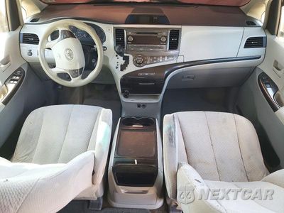 Zdjęcie 8 z 13 samochodu: 2014 TOYOTA SIENNA LE VIN:5TDKK3DC7ES464190 - miniatura