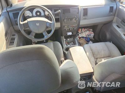 Zdjęcie 8 z 14 samochodu: 2006 DODGE DURANGO SXT VIN:1D4HD38N56F118966 - miniatura