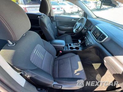 Piąte zdjęcie samochodu w środku: 2022 KIA SPORTAGE LX VIN:KNDPM3AC1N7990393 - miniatura