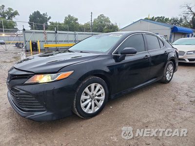 2019 TOYOTA CAMRY LE 4T1B11HK8KU742980 - główne zdjęcie licytacji z USA - miniatura