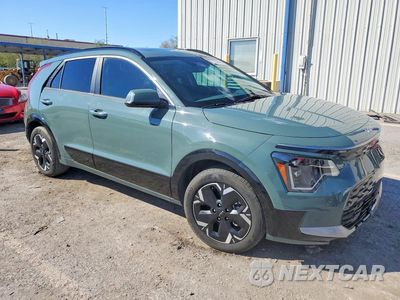 Czwarte zdjęcie samochodu z boku: 2023 KIA NIRO WAVE VIN:KNDCT3L18P5037501 - miniatura